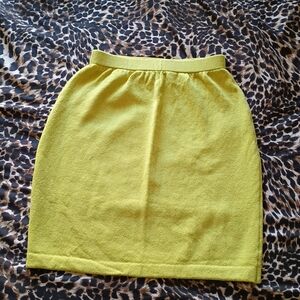 ST. JOHN Collection Lime Green Knit Pencil Skirt - Women Size 2